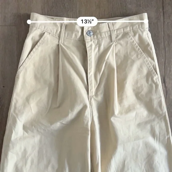 Levi’s Premium 100% Cotton High Loose Pleated Pants - Cream Beige - Size 25 - Picture 11 of 13